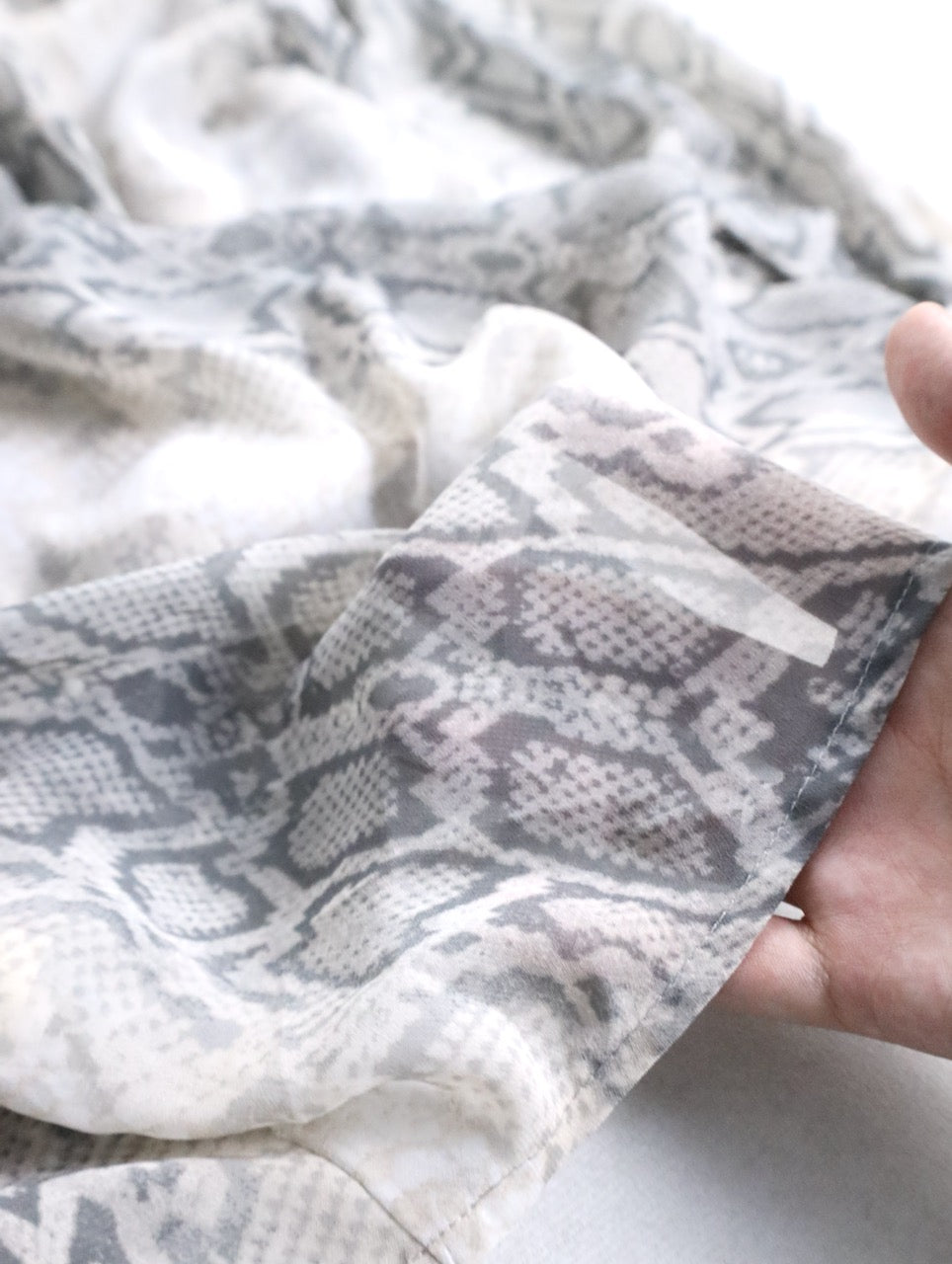 OLD NAVY python pattern sheer shirt ivory-gray