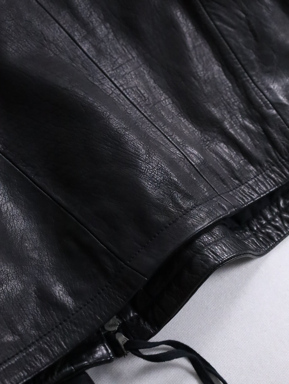 twin zipper collarless leather jackket black