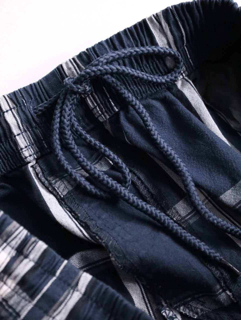 shaka check cargo pants black-white-beige