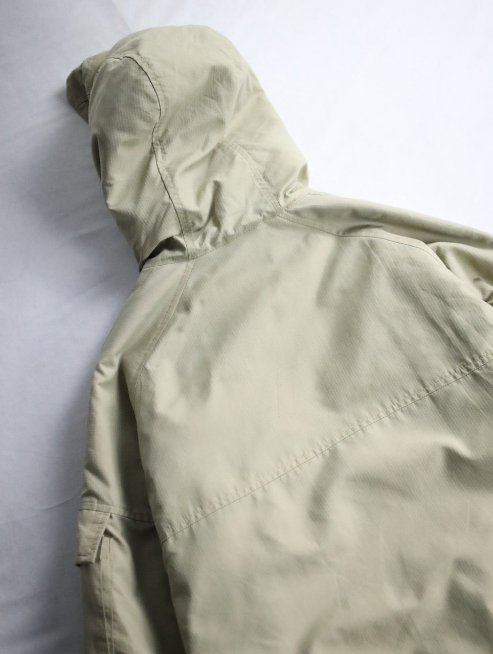 Carhartt ripstop nylon jacket beige
