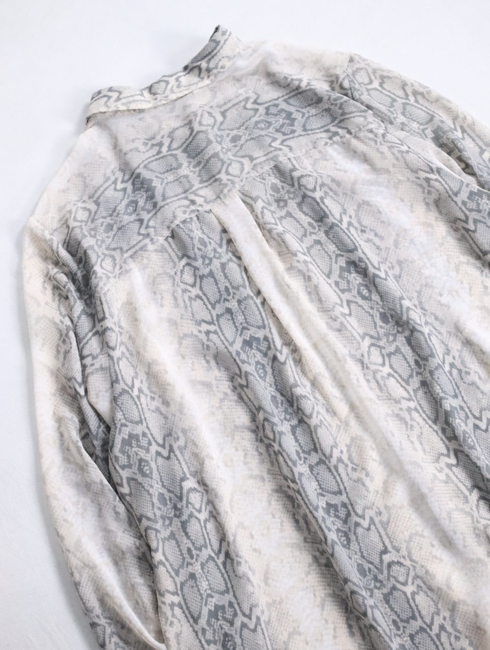 OLD NAVY python pattern sheer shirt ivory-gray