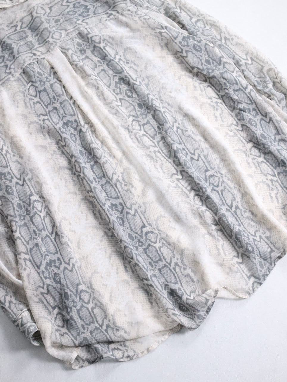 OLD NAVY python pattern sheer shirt ivory-gray