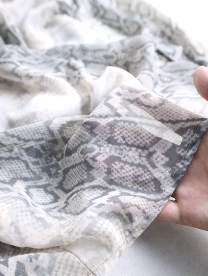 OLD NAVY python pattern sheer shirt ivory-gray