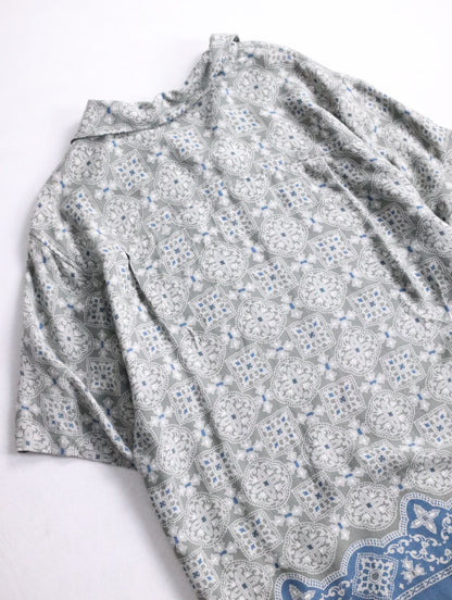 claiborne S/S open collar tile pattern shirt gray-blue-white