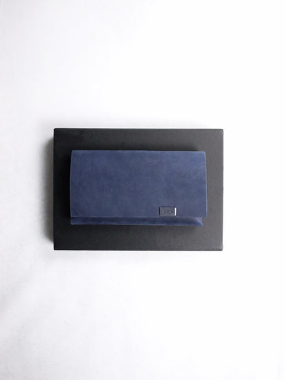 oil nubuck passcase navy