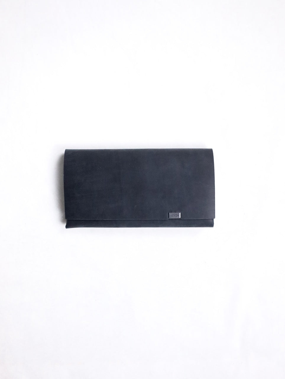 oil nubuck wallet black