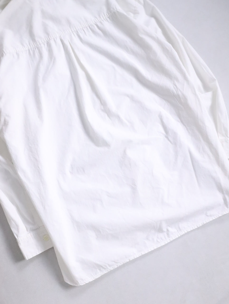le chateau big collar shirt white