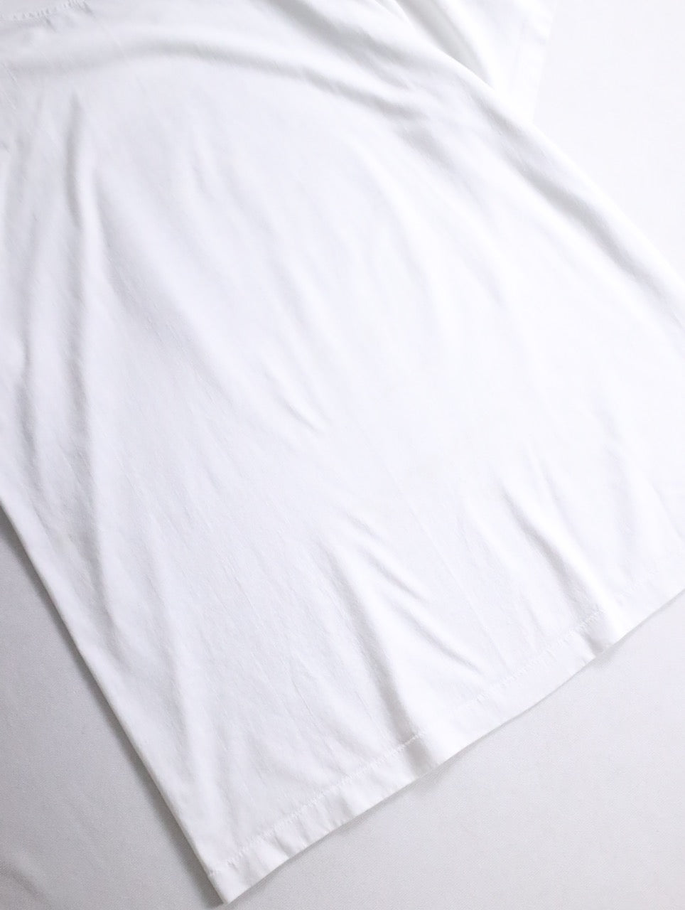 90s Fruit of the room cat print tee white-black