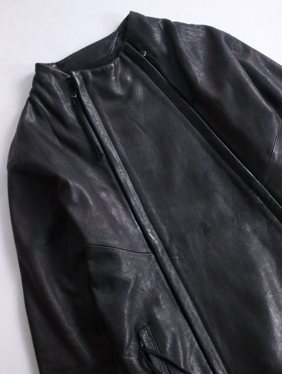 twin zipper collarless leather jackket black
