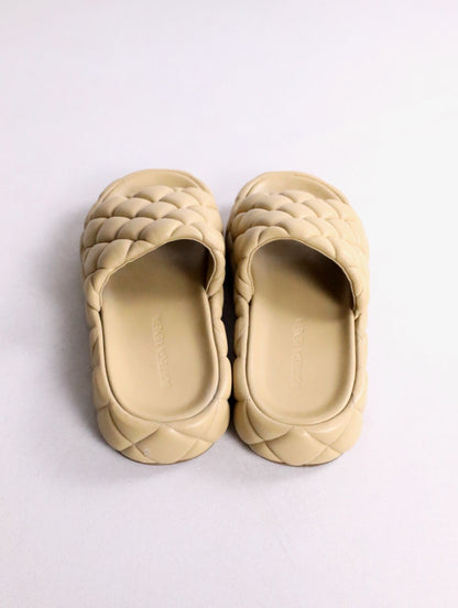 BOTTEGA VENETA padded flat sandals beige