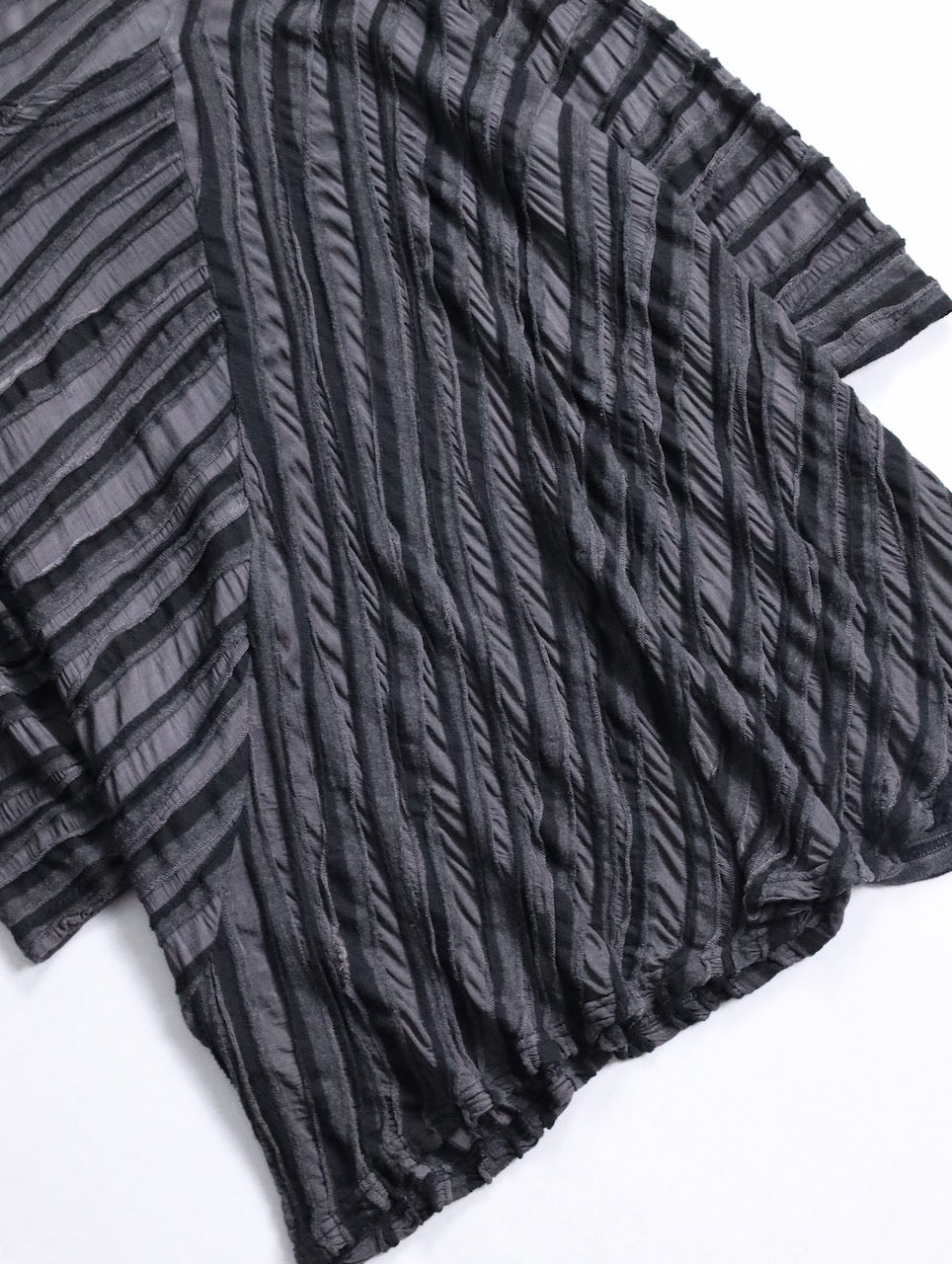 sheer border L/S cutsew black-gray