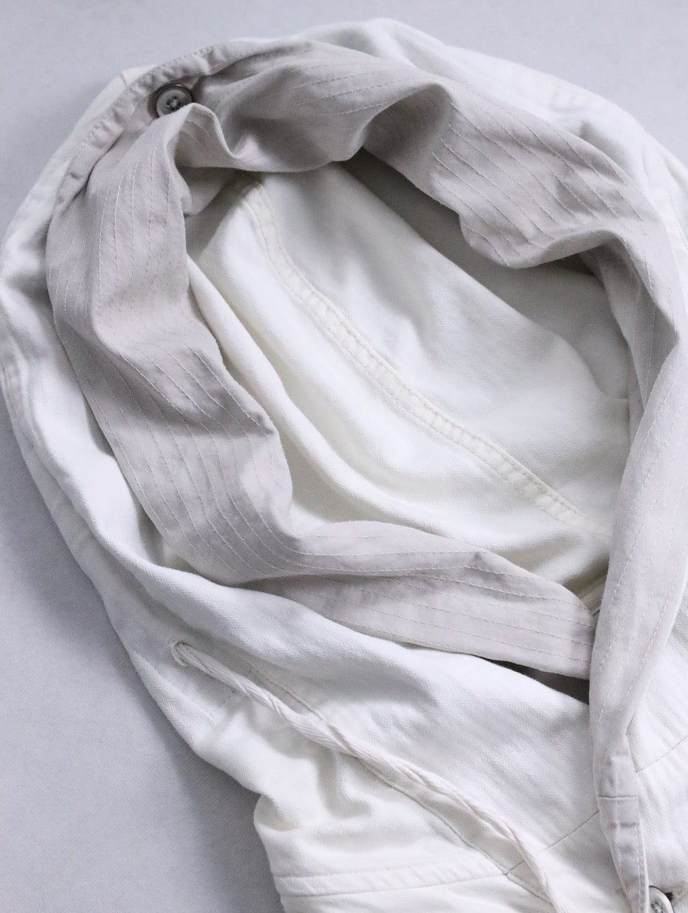 double-breasted hooded cotton jacket white-greige