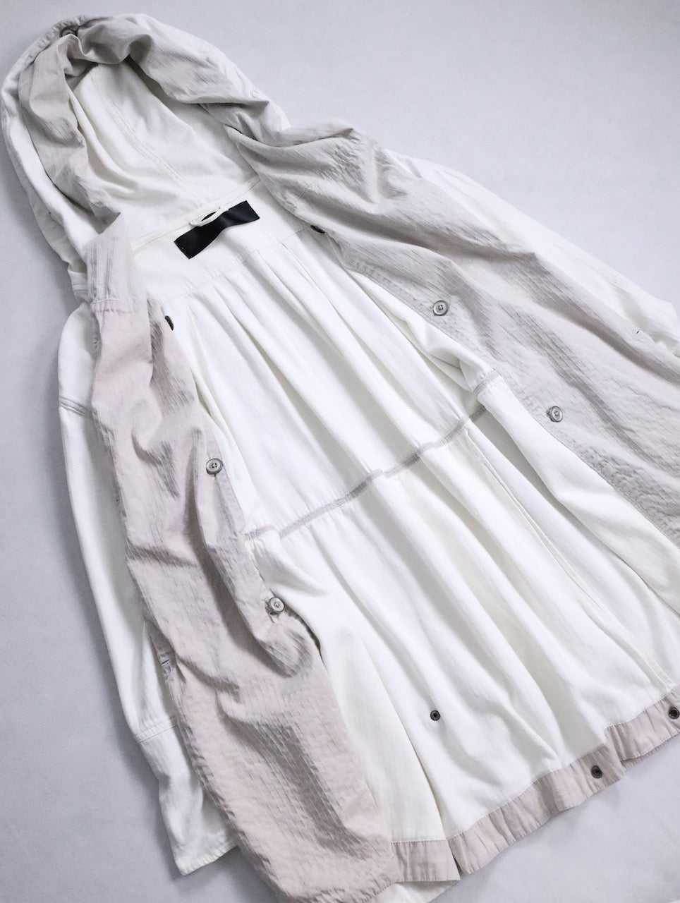 double-breasted hooded cotton jacket white-greige