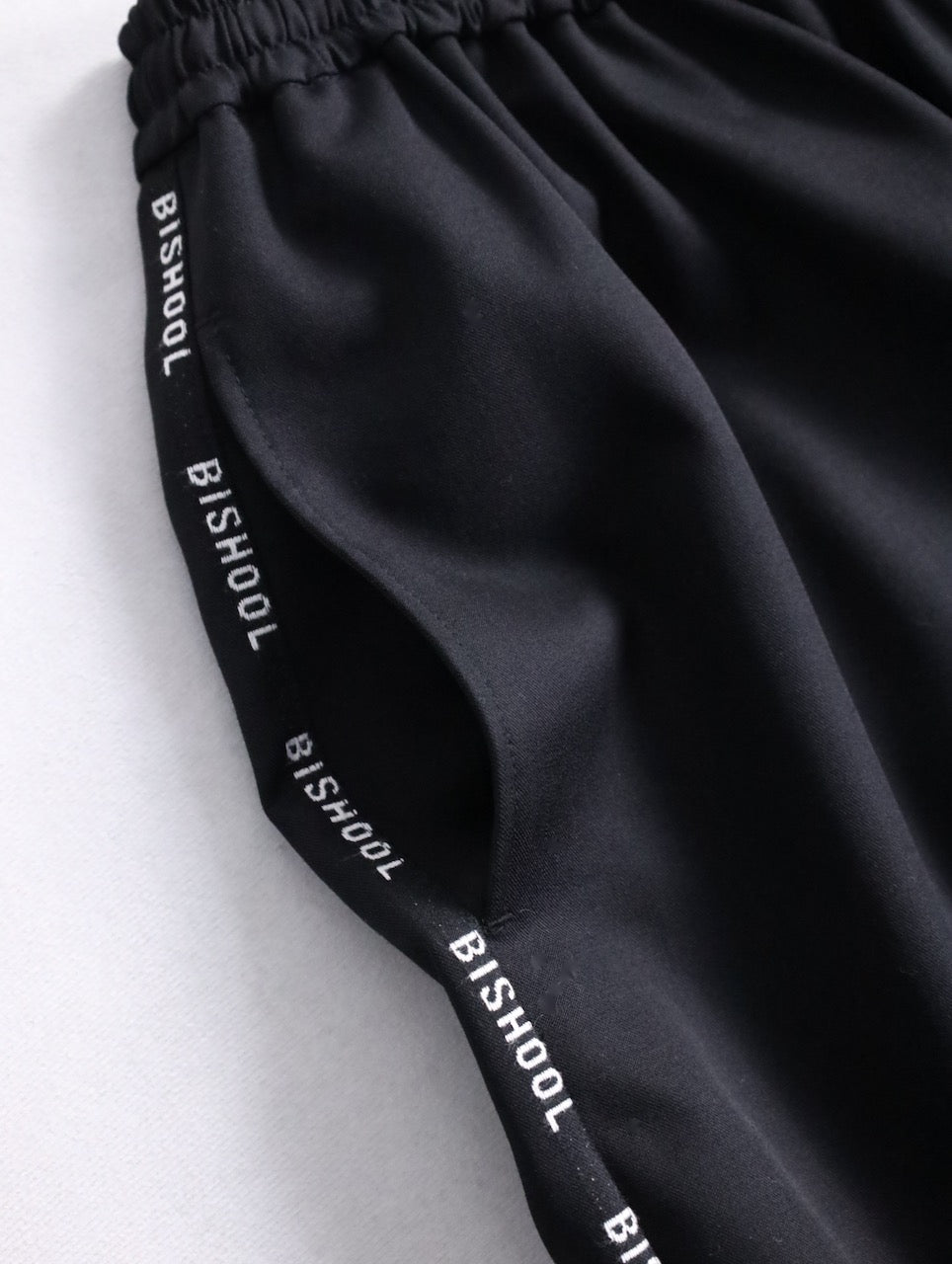 BISHOOL wool easy shorts black