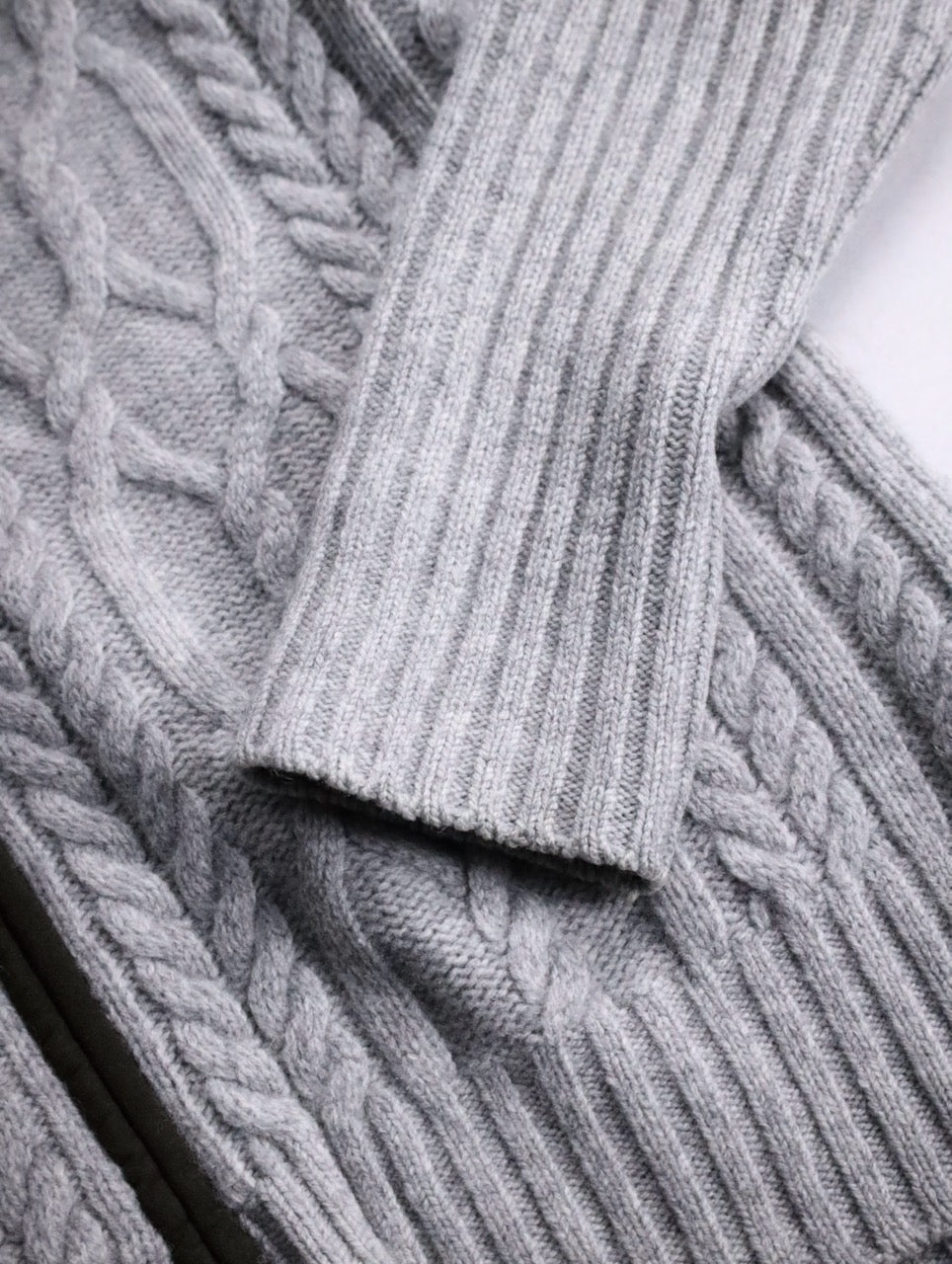 Paul Stuart cotton cashmere cable drivers knit rightgray