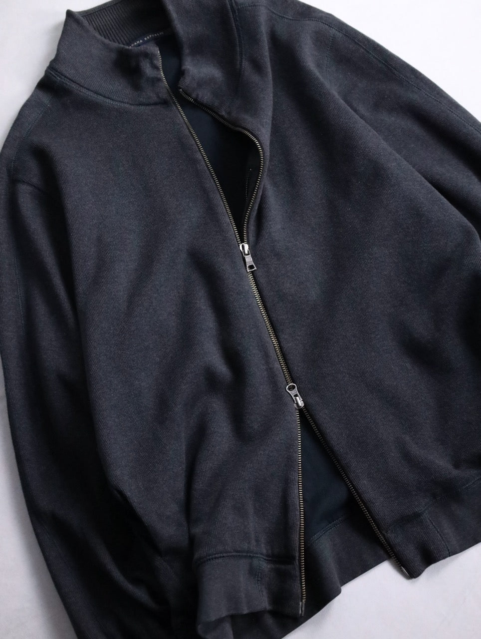 00s BANANA REPUBLIC double zip knit darkgray