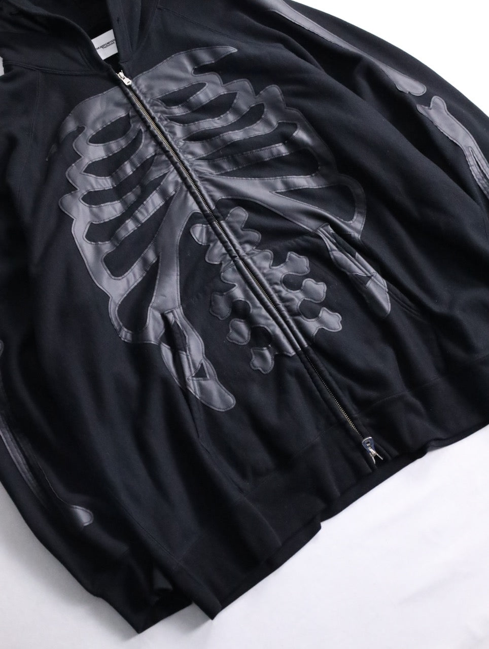 TAKAHIROMIYASHITATheSoloist. bone design zip hoodie black