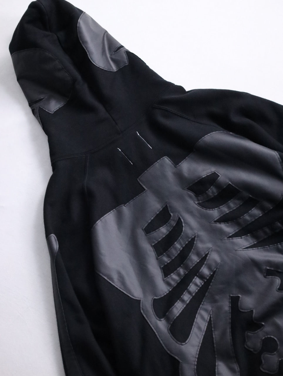 TAKAHIROMIYASHITATheSoloist. bone design zip hoodie black