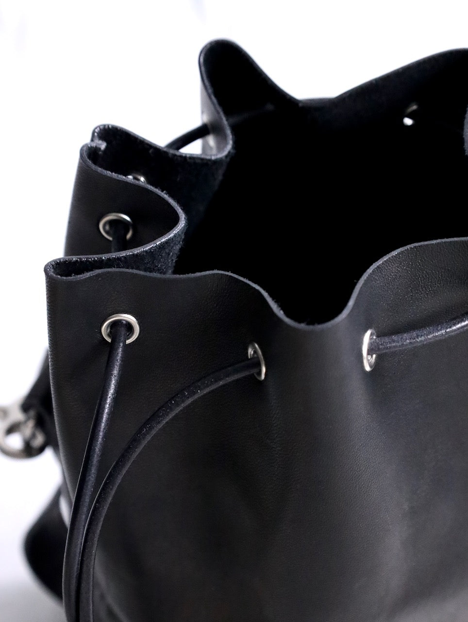 kagari yusuke new freon tote skin black