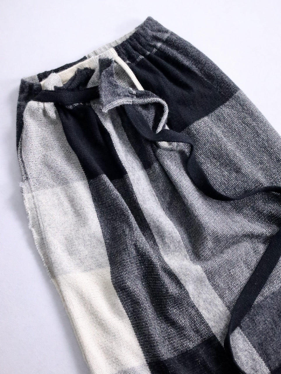 Y's alpaka wool block check skirt gray-black-white