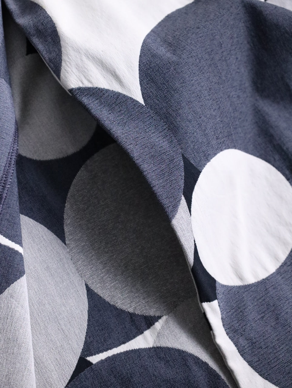 standneck circle design shirtjacket white-gray-black
