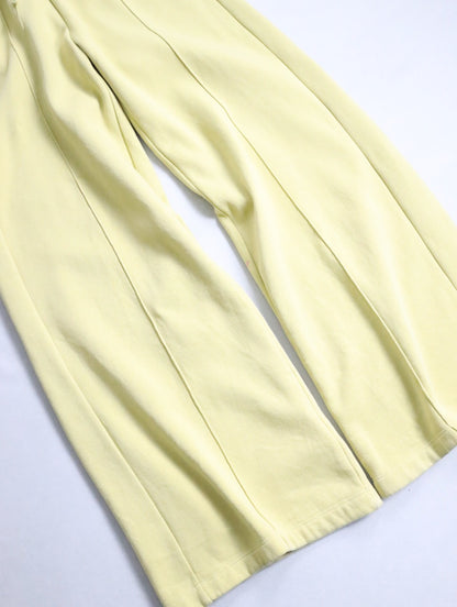NIKE pin tack sweat pants mustard
