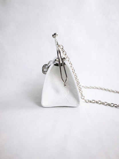 kagari yusuke chatelaine bag white