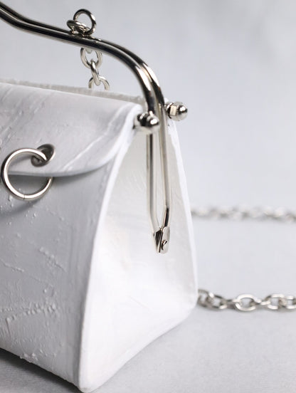 kagari yusuke chatelaine bag white