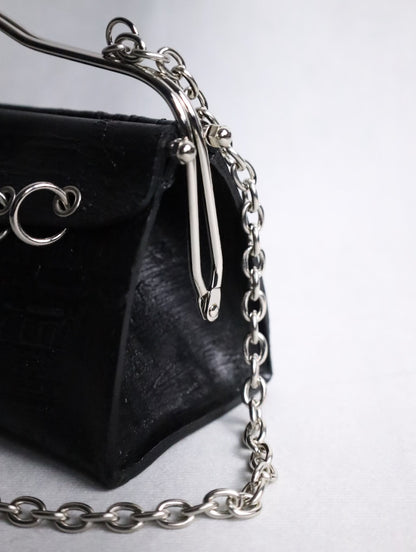 kagari yusuke chatelaine bag black