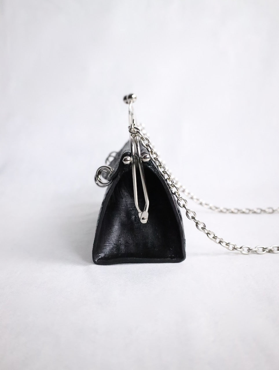 kagari yusuke chatelaine bag black