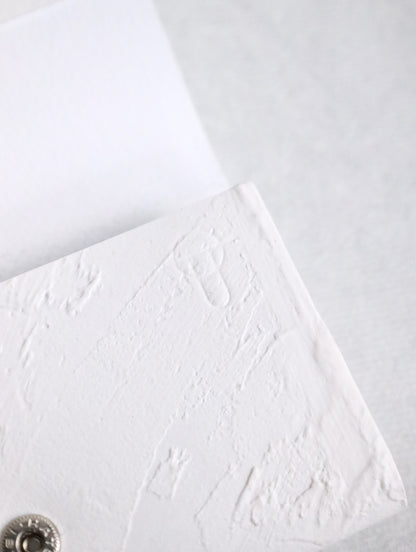 kagari yusuke card case white