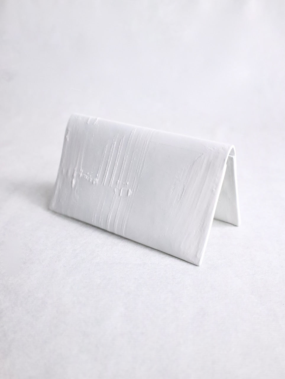 kagari yusuke business card holder white