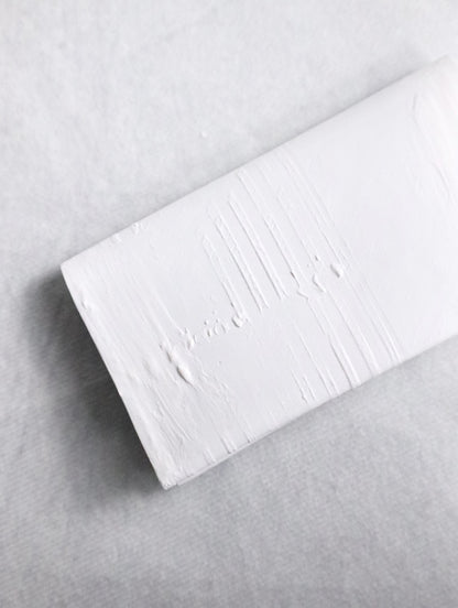 kagari yusuke business card holder white