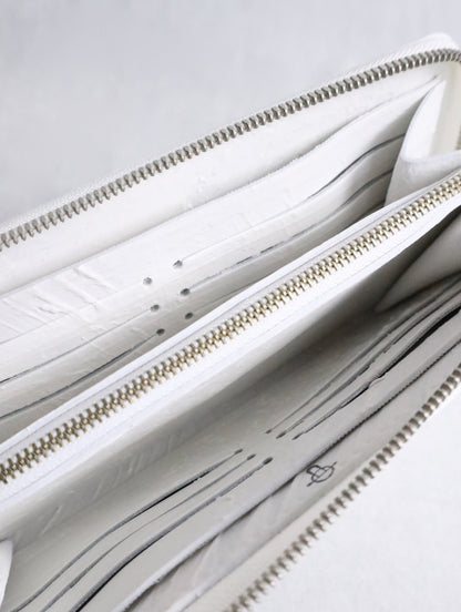 kagari yusuke zip-around long wallet white
