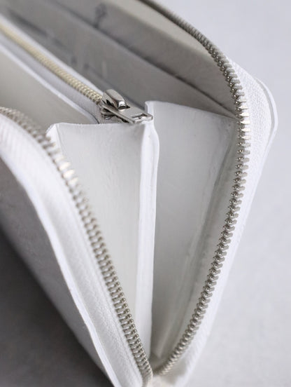 kagari yusuke zip-around long wallet white