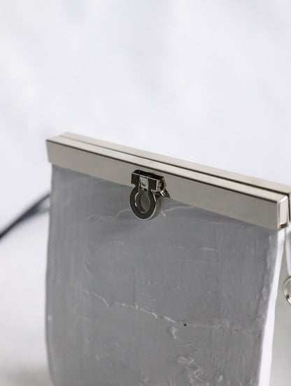 kagari yusuke clasp wallet white
