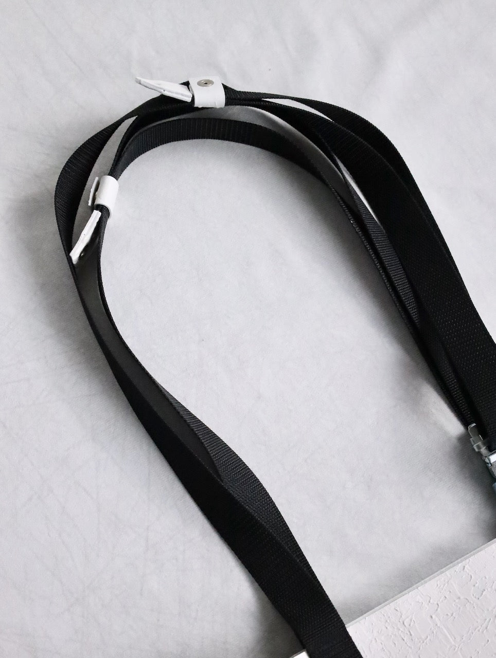 kagari yusuke webbing strap tote bag white