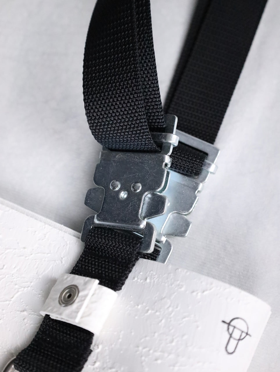 kagari yusuke webbing strap tote bag white