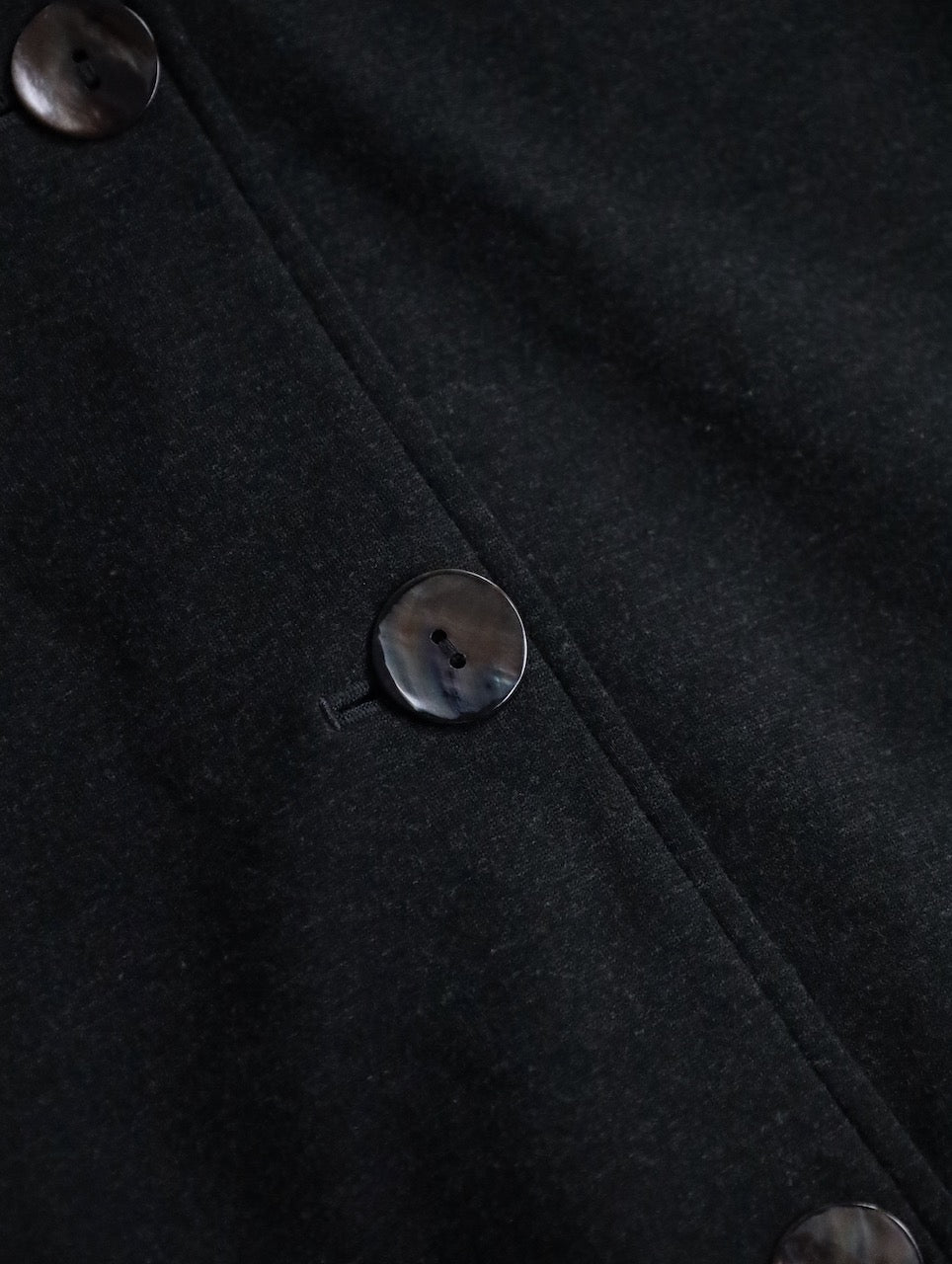 CHICO'S shell button short jacket gray