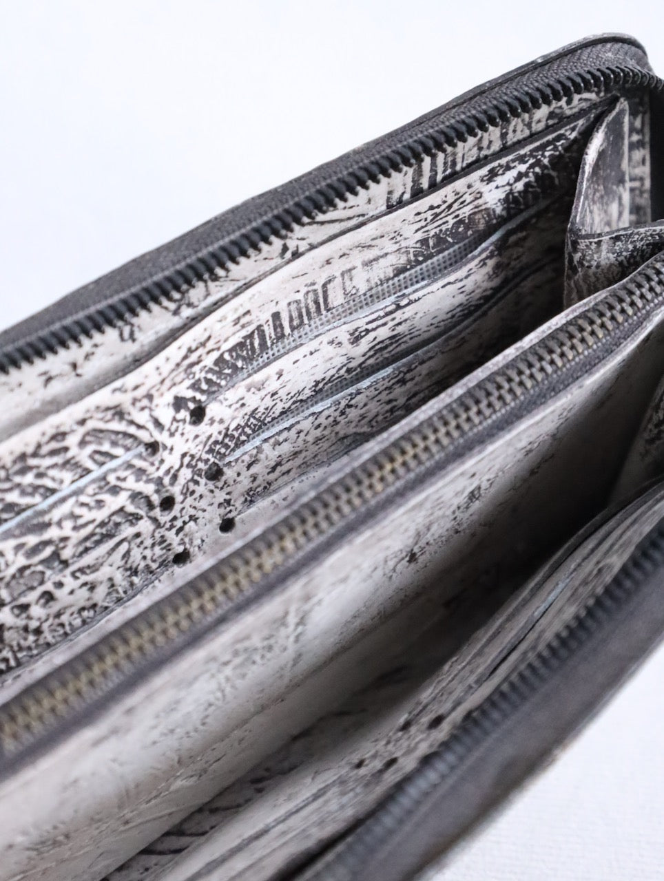 Kagari Yusukemw zip-around long wallet urban came