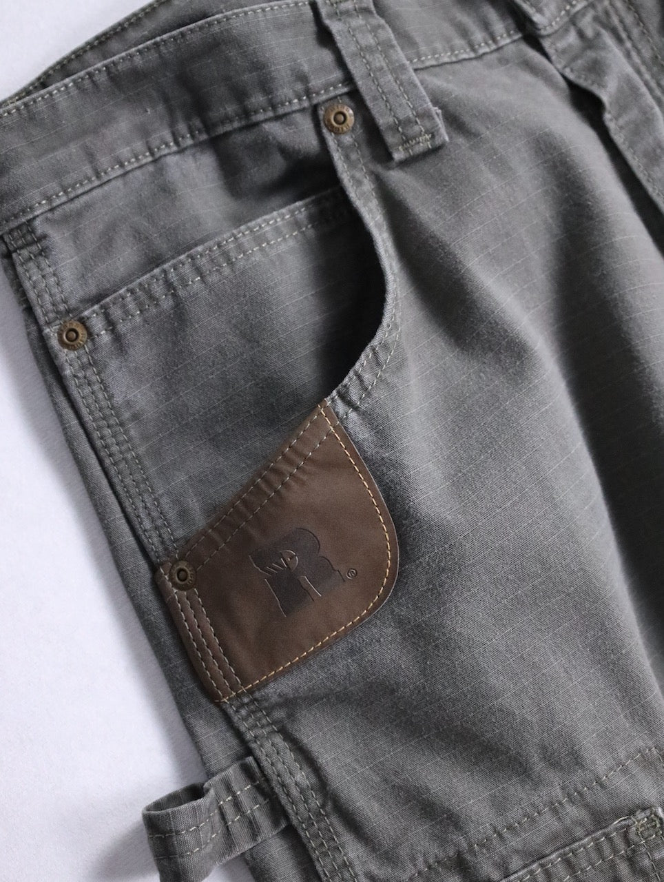 wrangler cargo shorts khaki