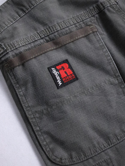 wrangler cargo shorts khaki
