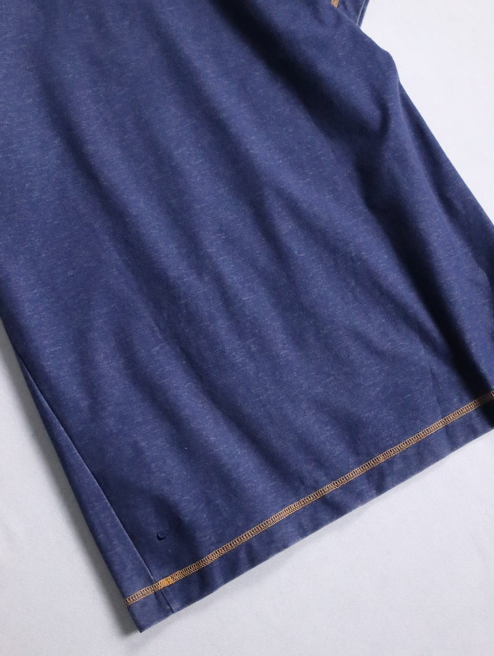 00s nike tee navy-orange
