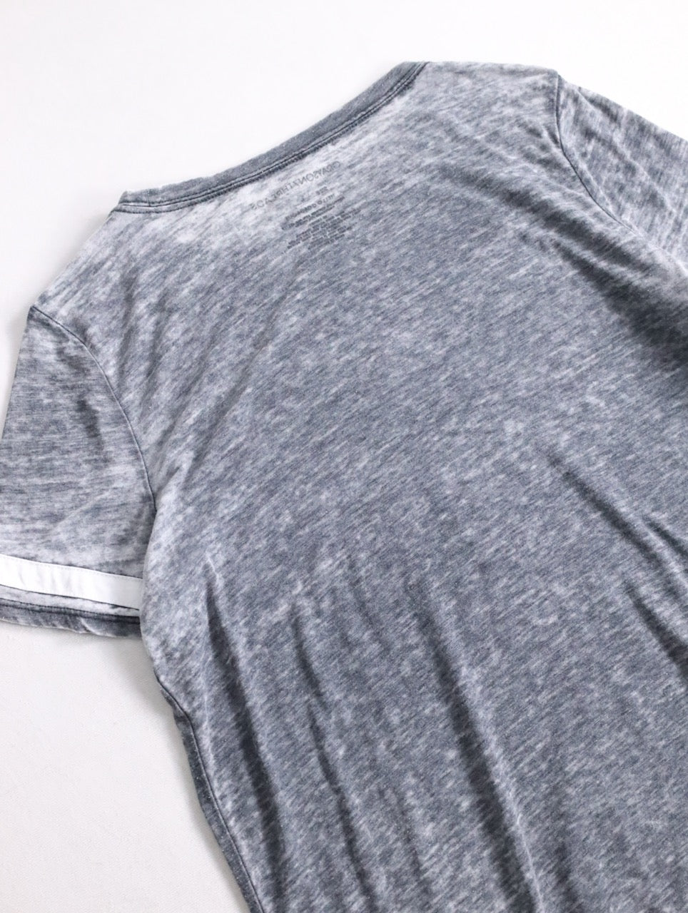 star print sheer tee black-white