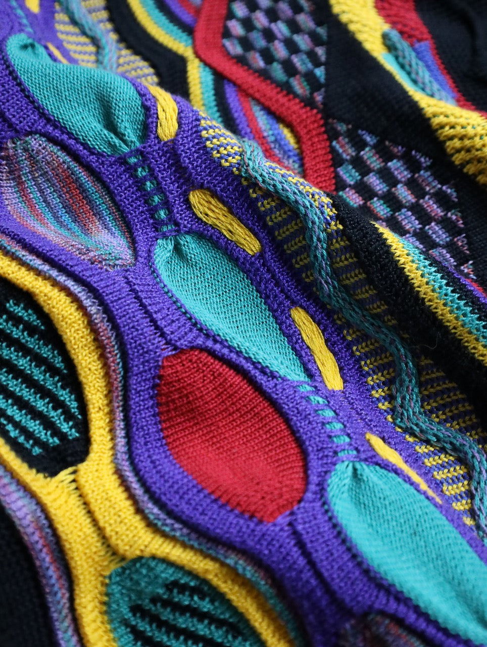 TUNDRA 3D knit sweater multi
