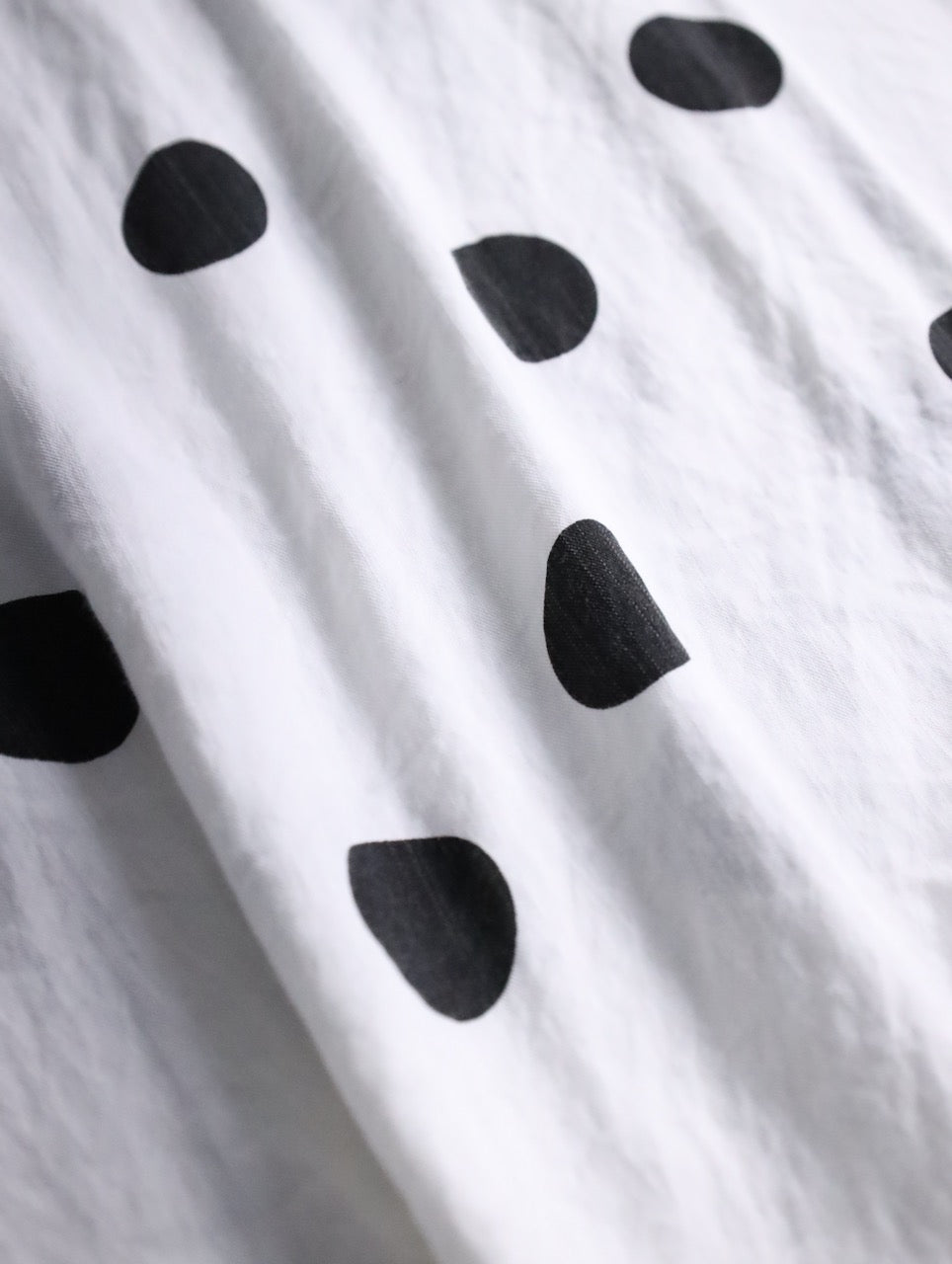 rayon nylon dot shirt white-black