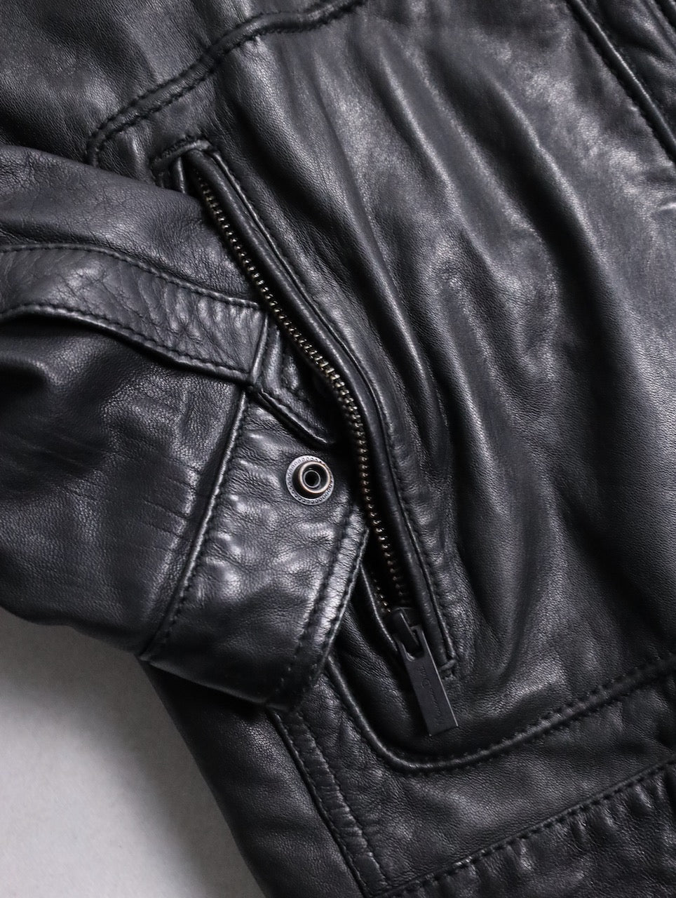 standneck lamb leather jacket black