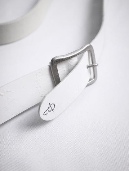kagari yusuke square shoulder bag white