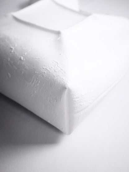 kagari yusuke square shoulder bag white