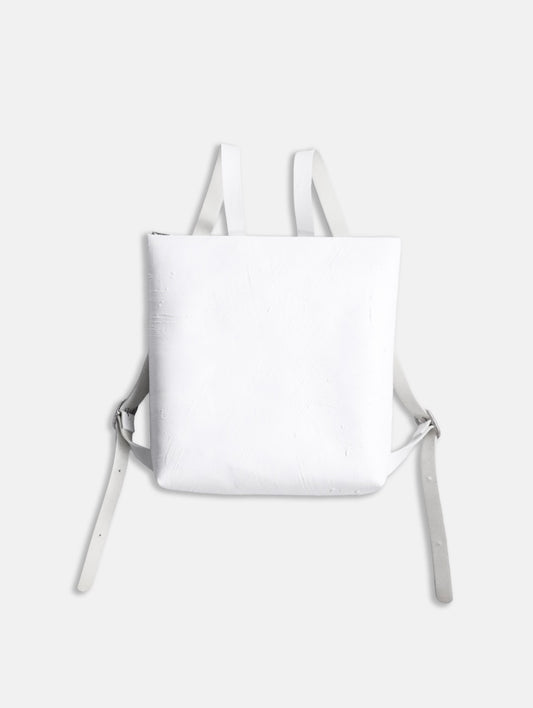 kagari yusuke simple backpack white